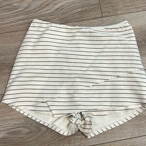 Lulus skort size m